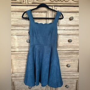 Elegant Blue Sleeveless Dress